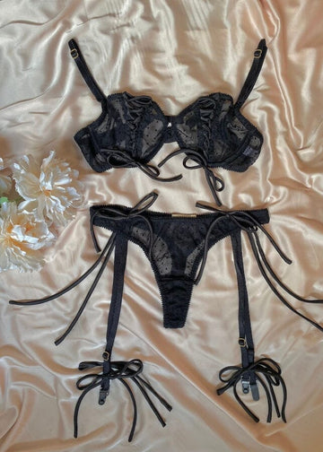 SET KISS ME BLACK